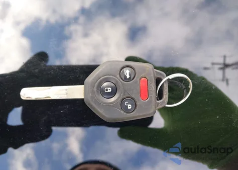 2010 Subaru Legacy 2.5I Limited z USA, uszkodzony, nr VIN 4S3BMBK61A3240328